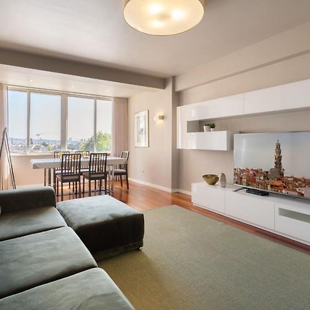 Carolina Roomy & Modern Apartment Порто Екстериор снимка