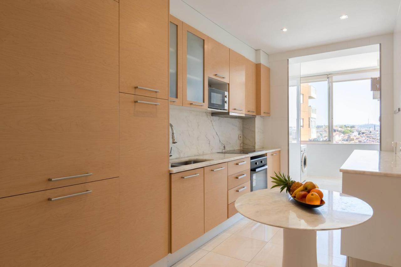 Carolina Roomy & Modern Apartment Порто Екстериор снимка