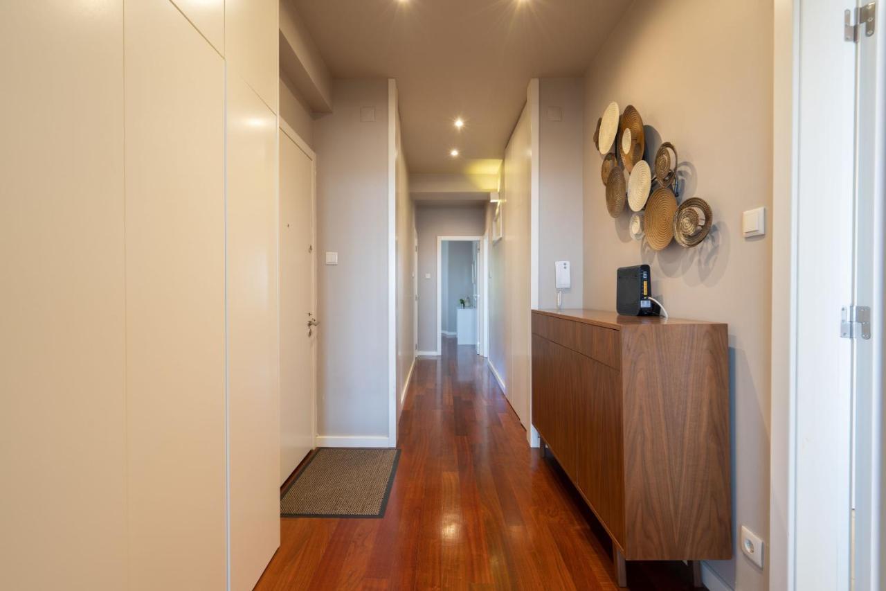 Carolina Roomy & Modern Apartment Порто Екстериор снимка