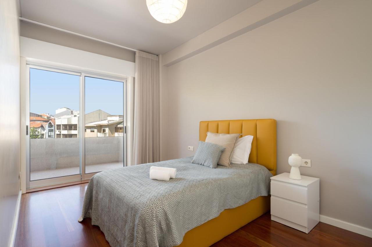 Carolina Roomy & Modern Apartment Порто Екстериор снимка
