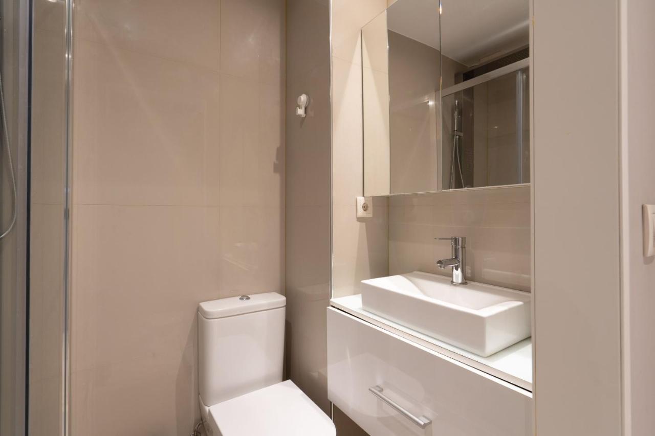 Carolina Roomy & Modern Apartment Порто Екстериор снимка